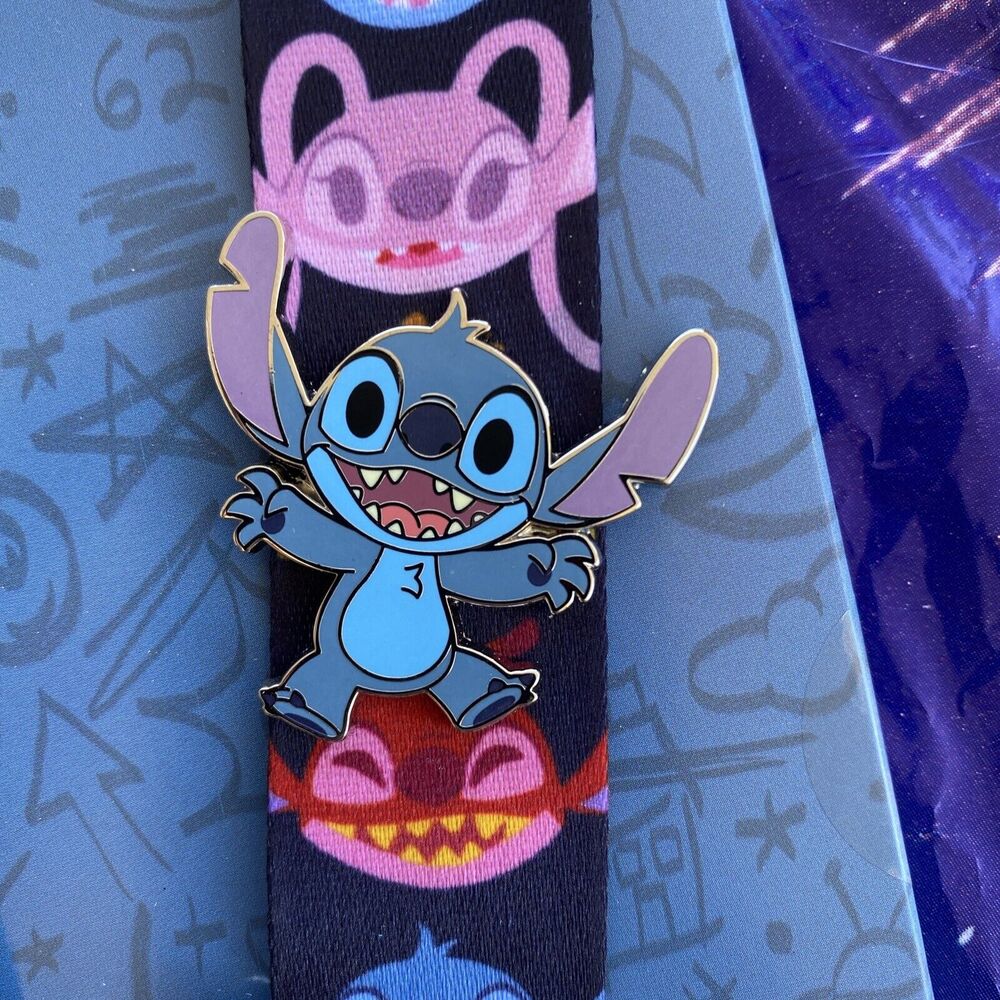 Disney Parks 2024 Lilo & Stitch Starter Lanyard 4 Pin Set - Angel Reuben Leroy - Picture 3 of 7